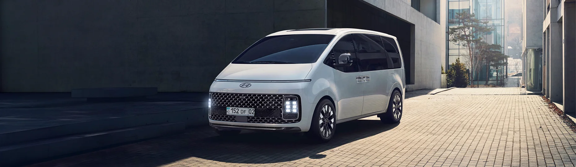 Купить новый Hyundai Staria 2022-2023 у официального дилера в Алматы